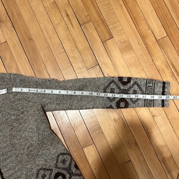 Mary McFadden Cardigan Sweater - Picture 12 of 13